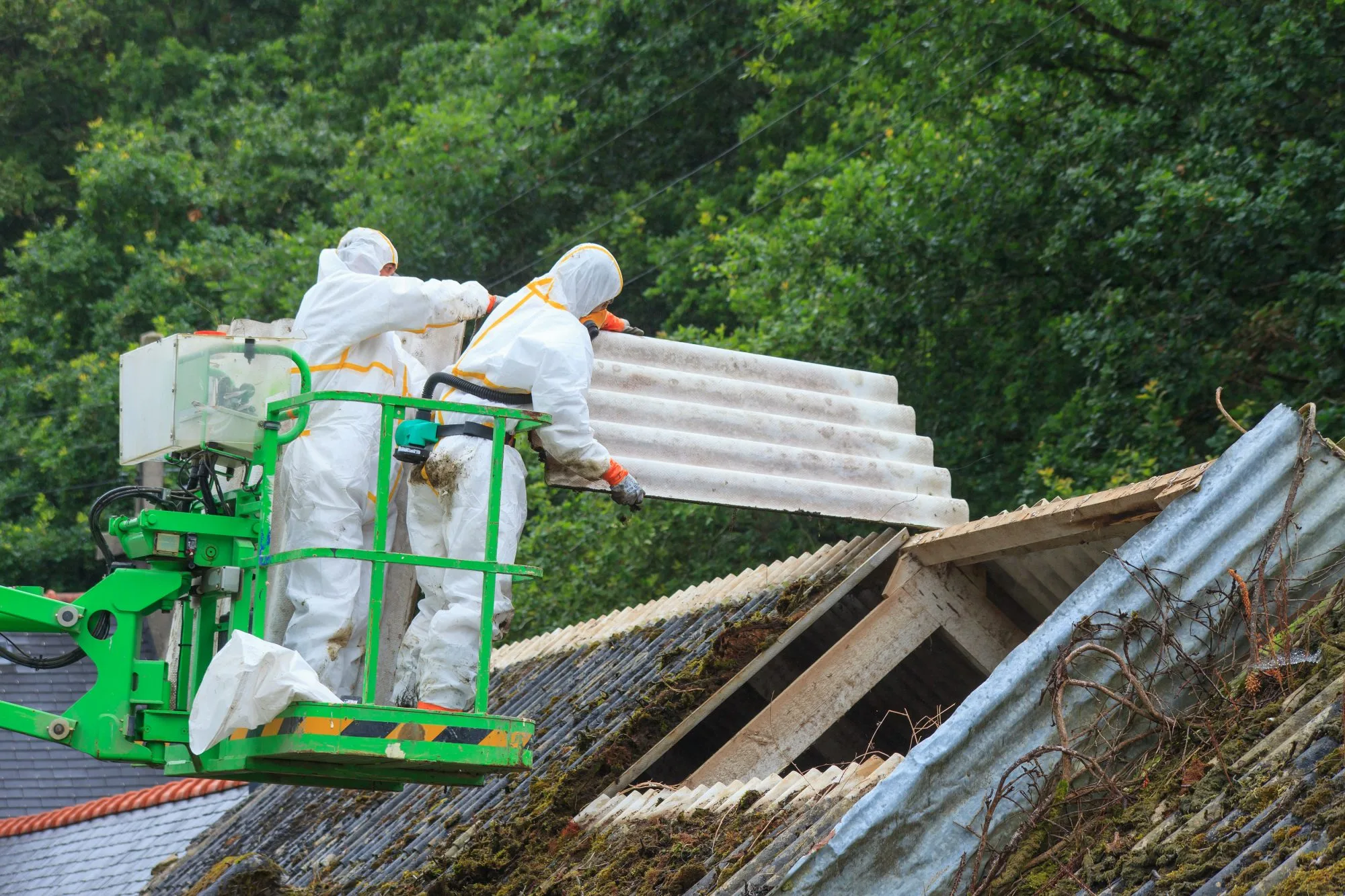 You are currently viewing Selling a Home With Asbestos: Who Do I Call?