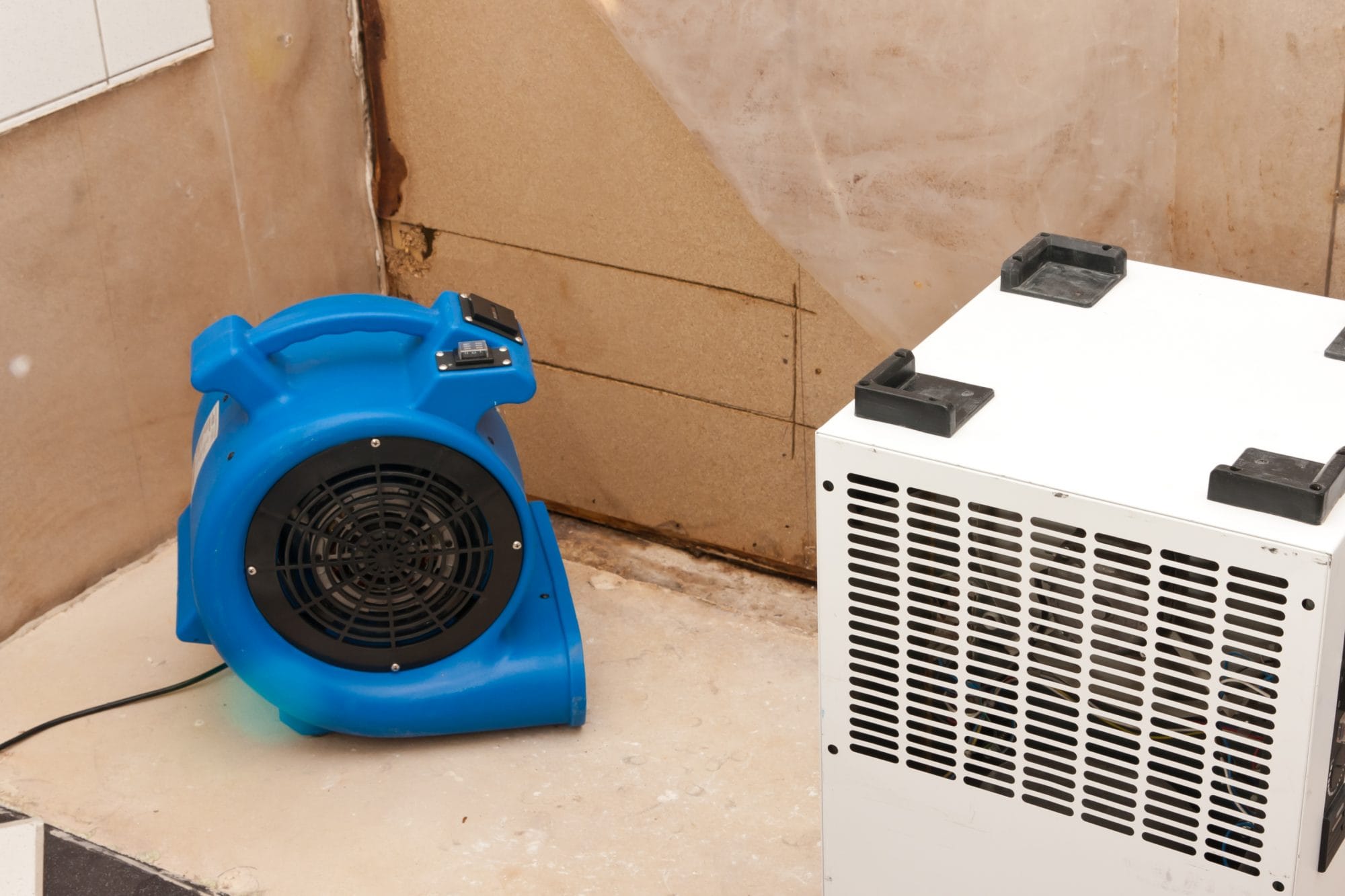 You are currently viewing How Long to Run Fans After Water Damage